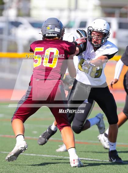 Thumbnail 3 in JV: Simi Valley vs. Oak Park photogallery.