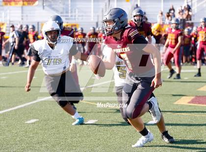Thumbnail 3 in JV: Simi Valley vs. Oak Park photogallery.