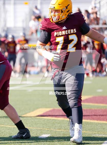 Thumbnail 2 in JV: Simi Valley vs. Oak Park photogallery.