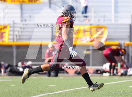 Thumbnail 3 in JV: Simi Valley vs. Oak Park photogallery.