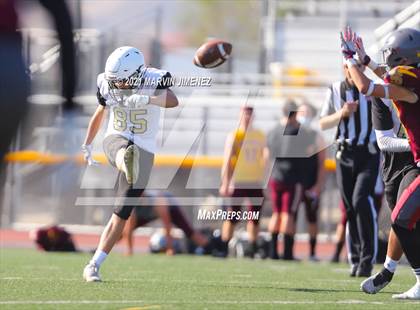 Thumbnail 2 in JV: Simi Valley vs. Oak Park photogallery.