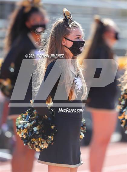 Thumbnail 3 in JV: Simi Valley vs. Oak Park photogallery.