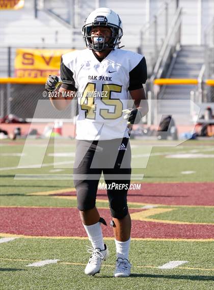 Thumbnail 1 in JV: Simi Valley vs. Oak Park photogallery.