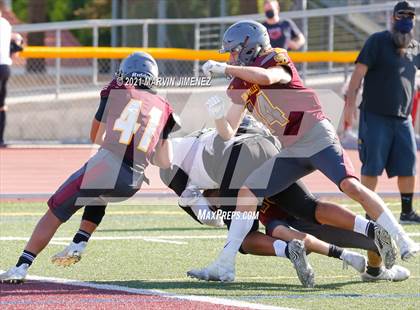 Thumbnail 1 in JV: Simi Valley vs. Oak Park photogallery.