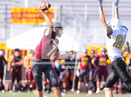 Thumbnail 3 in JV: Simi Valley vs. Oak Park photogallery.