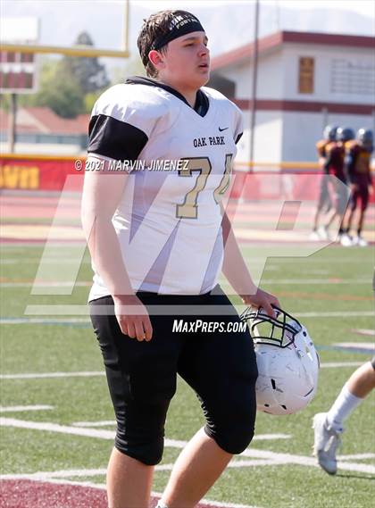 Thumbnail 1 in JV: Simi Valley vs. Oak Park photogallery.