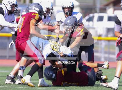 Thumbnail 2 in JV: Simi Valley vs. Oak Park photogallery.