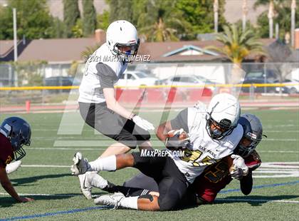 Thumbnail 3 in JV: Simi Valley vs. Oak Park photogallery.