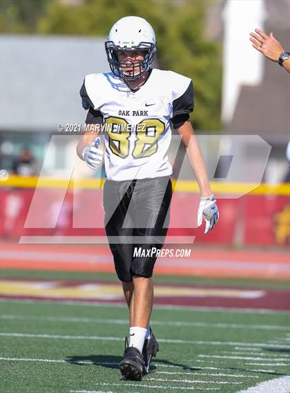 Thumbnail 3 in JV: Simi Valley vs. Oak Park photogallery.