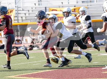 Thumbnail 2 in JV: Simi Valley vs. Oak Park photogallery.