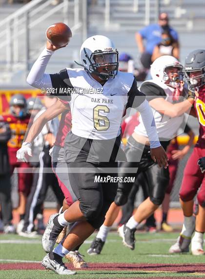 Thumbnail 1 in JV: Simi Valley vs. Oak Park photogallery.