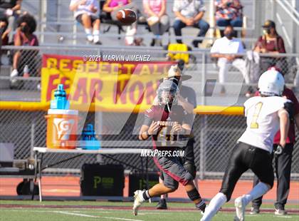 Thumbnail 1 in JV: Simi Valley vs. Oak Park photogallery.