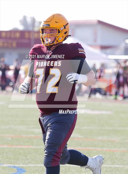 Thumbnail 2 in JV: Simi Valley vs. Oak Park photogallery.