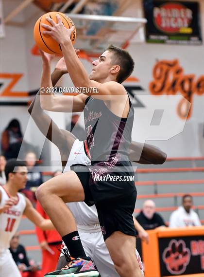 Thumbnail 2 in Union Mine vs. Bella Vista (Tiger Classic) photogallery.