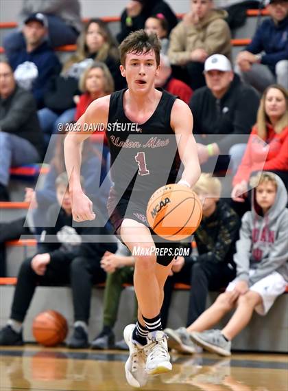Thumbnail 1 in Union Mine vs. Bella Vista (Tiger Classic) photogallery.