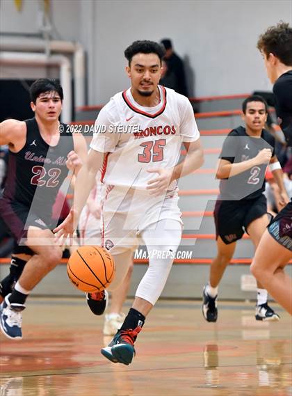 Thumbnail 2 in Union Mine vs. Bella Vista (Tiger Classic) photogallery.