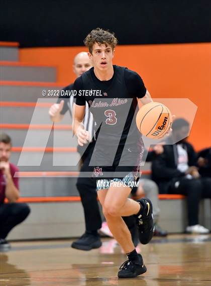 Thumbnail 2 in Union Mine vs. Bella Vista (Tiger Classic) photogallery.