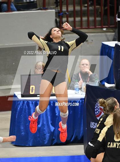 Thumbnail 3 in Valor Christian vs. Rock Canyon (CHSAA 5A State Final) photogallery.