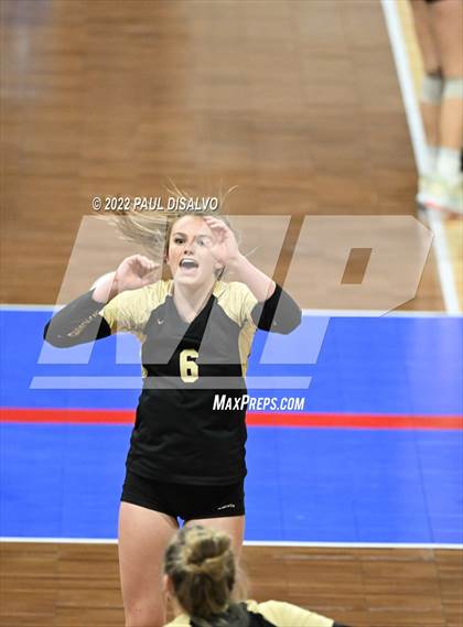 Thumbnail 1 in Valor Christian vs. Rock Canyon (CHSAA 5A State Final) photogallery.