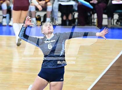 Thumbnail 3 in Valor Christian vs. Rock Canyon (CHSAA 5A State Final) photogallery.