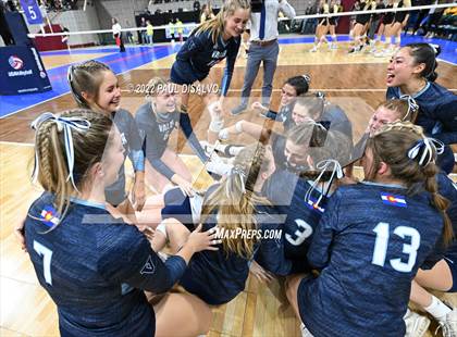 Thumbnail 1 in Valor Christian vs. Rock Canyon (CHSAA 5A State Final) photogallery.
