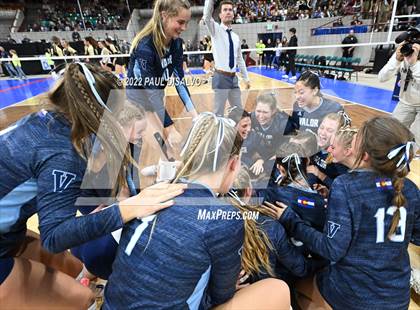 Thumbnail 1 in Valor Christian vs. Rock Canyon (CHSAA 5A State Final) photogallery.