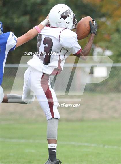 Thumbnail 3 in Windsor vs. Bristol Eastern photogallery.