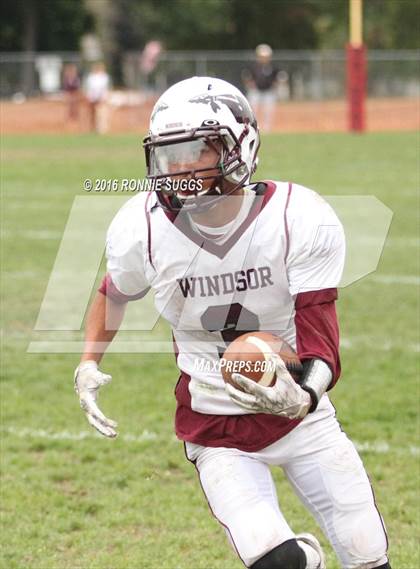 Thumbnail 3 in Windsor vs. Bristol Eastern photogallery.