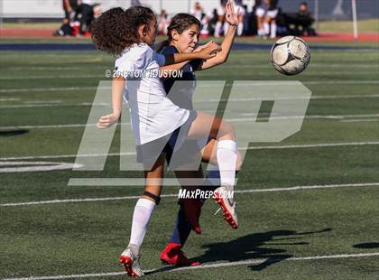 Thumbnail 3 in Carter vs. Marina photogallery.