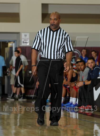 Thumbnail 3 in Brentwood School vs. Bradshaw Christian (MaxPreps Holiday Classic) photogallery.