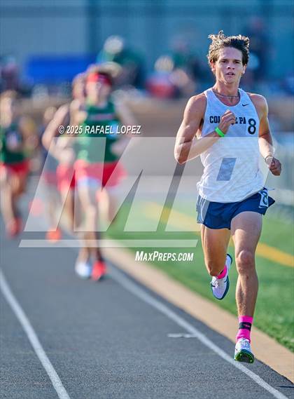 Thumbnail 1 in UIL 6A Track & Field Area 13&14 (1600M) photogallery.