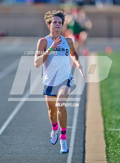 Thumbnail 3 in UIL 6A Track & Field Area 13&14 (1600M) photogallery.