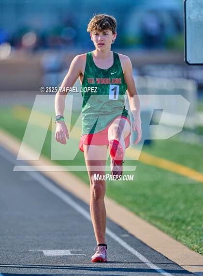 Thumbnail 1 in UIL 6A Track & Field Area 13&14 (1600M) photogallery.