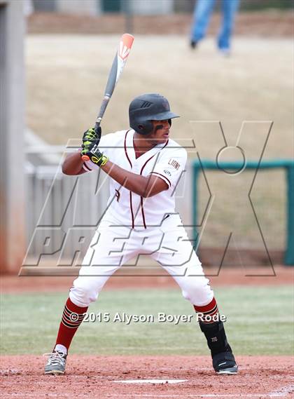 Thumbnail 1 in Mosley vs. JSerra Catholic (National High School Invitational) photogallery.