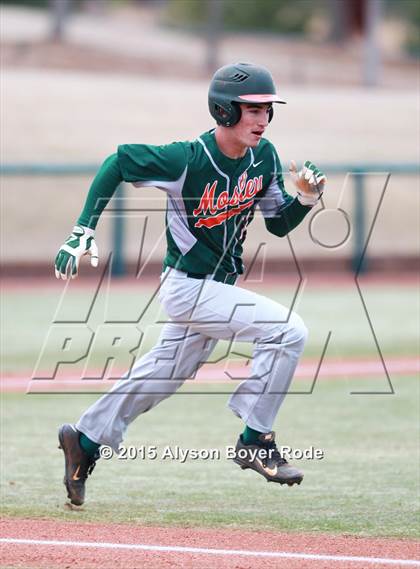 Thumbnail 3 in Mosley vs. JSerra Catholic (National High School Invitational) photogallery.