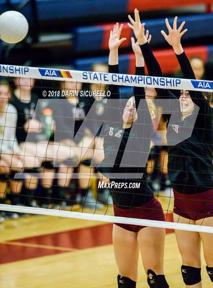 Thumbnail 3 in Salpointe Catholic vs. Greenway (AIA 4A State Final) photogallery.