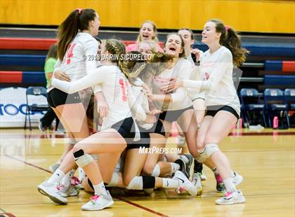 Thumbnail 3 in Salpointe Catholic vs. Greenway (AIA 4A State Final) photogallery.