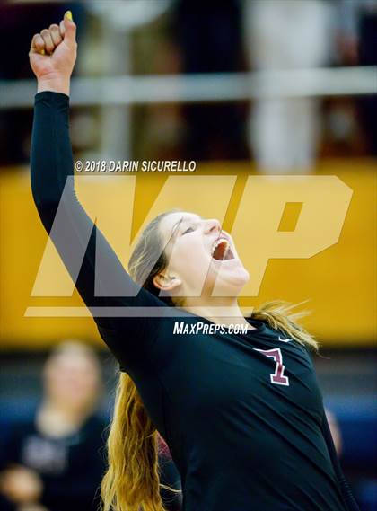 Thumbnail 3 in Salpointe Catholic vs. Greenway (AIA 4A State Final) photogallery.