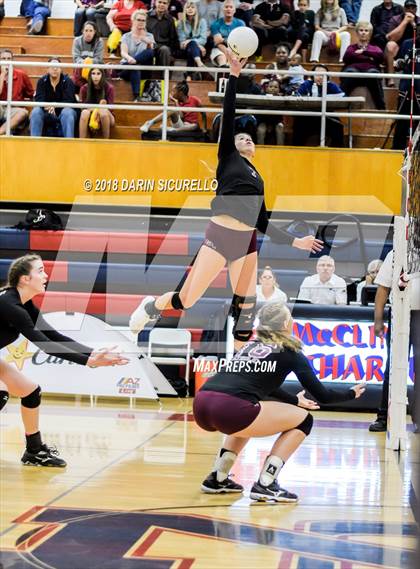 Thumbnail 2 in Salpointe Catholic vs. Greenway (AIA 4A State Final) photogallery.