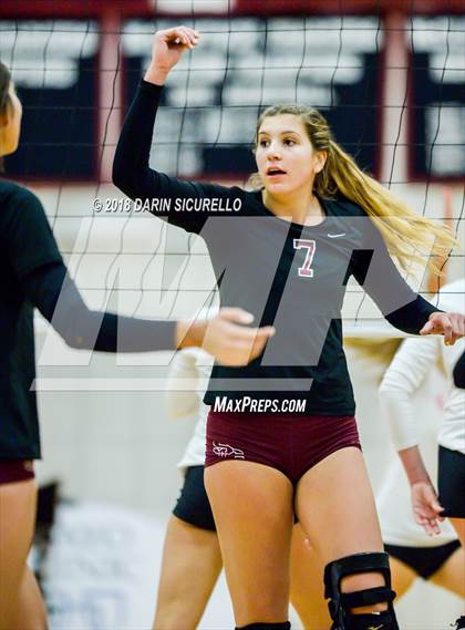 Thumbnail 3 in Salpointe Catholic vs. Greenway (AIA 4A State Final) photogallery.