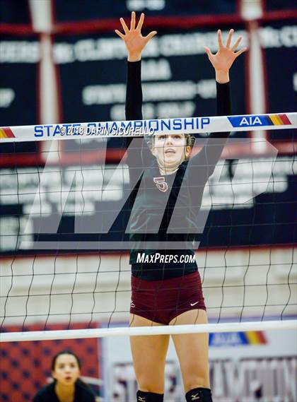 Thumbnail 2 in Salpointe Catholic vs. Greenway (AIA 4A State Final) photogallery.