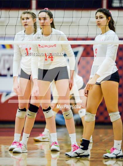 Thumbnail 1 in Salpointe Catholic vs. Greenway (AIA 4A State Final) photogallery.