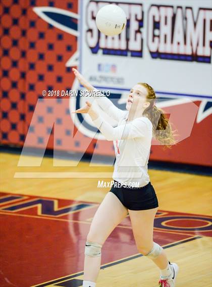Thumbnail 3 in Salpointe Catholic vs. Greenway (AIA 4A State Final) photogallery.