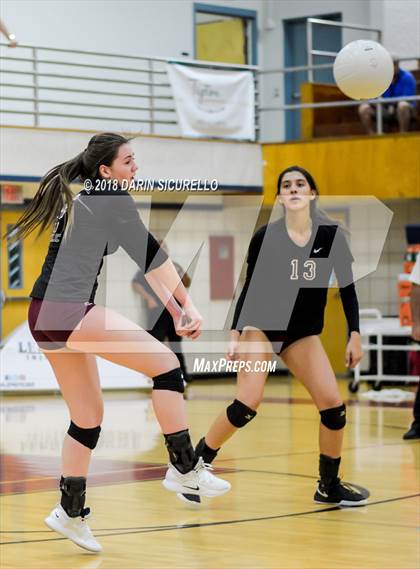 Thumbnail 1 in Salpointe Catholic vs. Greenway (AIA 4A State Final) photogallery.