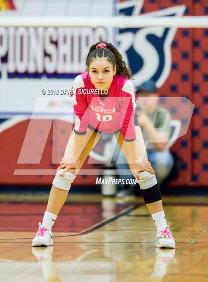 Thumbnail 3 in Salpointe Catholic vs. Greenway (AIA 4A State Final) photogallery.