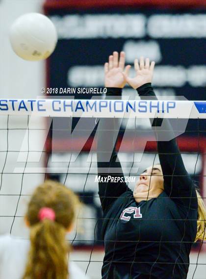 Thumbnail 1 in Salpointe Catholic vs. Greenway (AIA 4A State Final) photogallery.