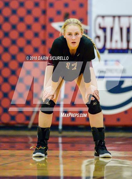 Thumbnail 3 in Salpointe Catholic vs. Greenway (AIA 4A State Final) photogallery.
