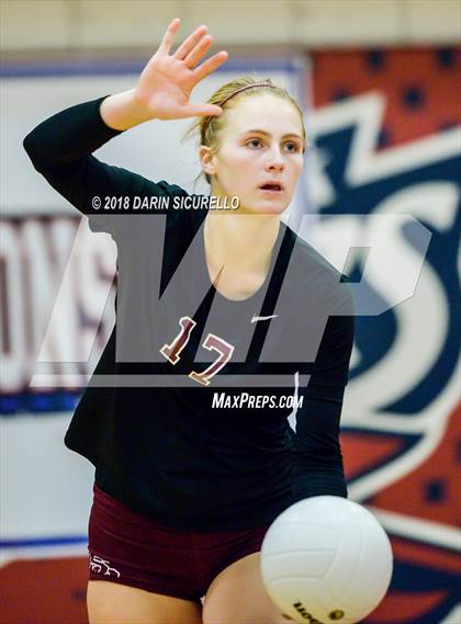 Thumbnail 1 in Salpointe Catholic vs. Greenway (AIA 4A State Final) photogallery.
