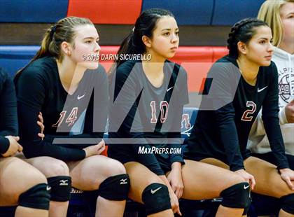 Thumbnail 3 in Salpointe Catholic vs. Greenway (AIA 4A State Final) photogallery.