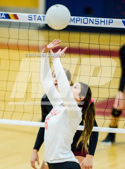Thumbnail 3 in Salpointe Catholic vs. Greenway (AIA 4A State Final) photogallery.